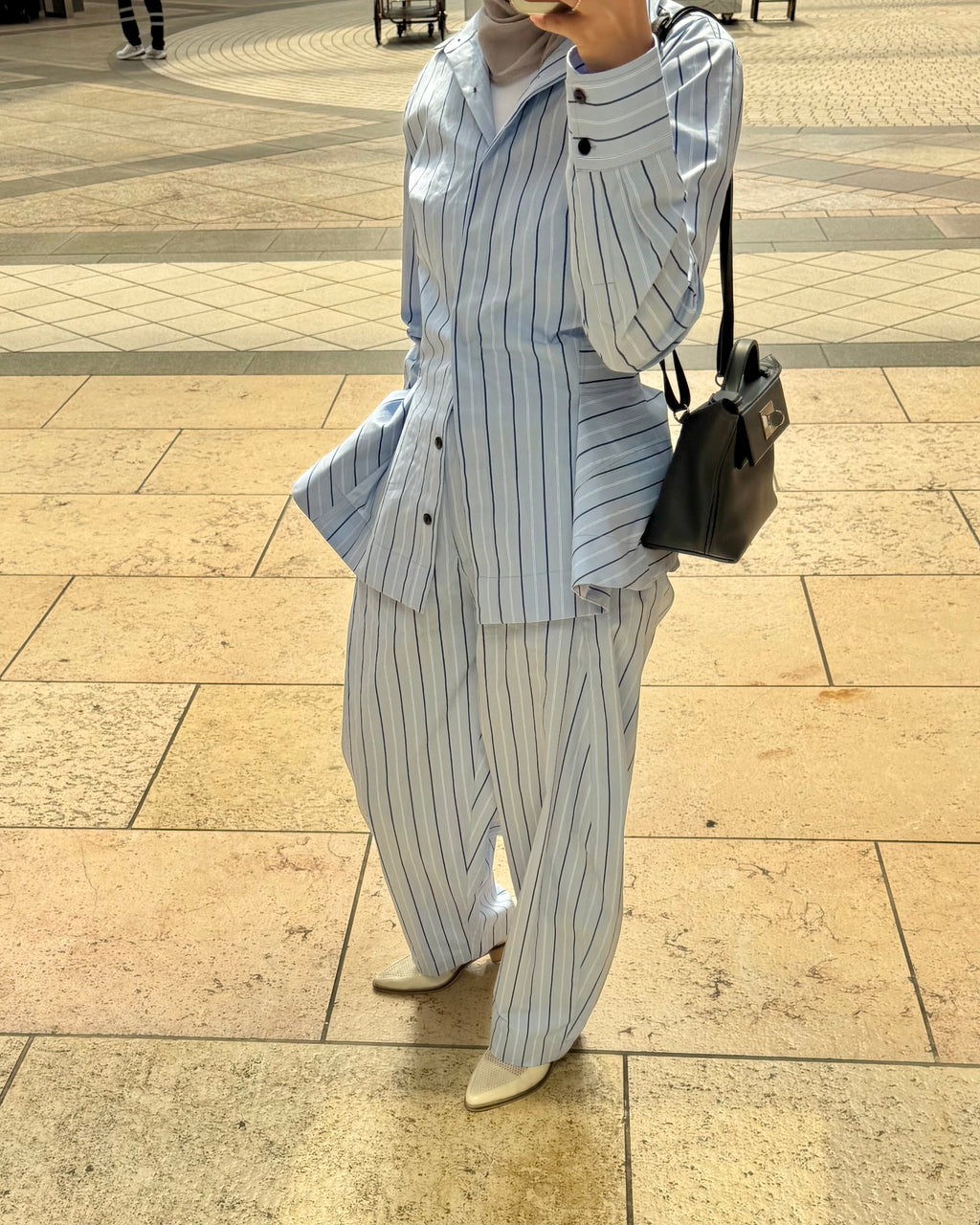 Striped set